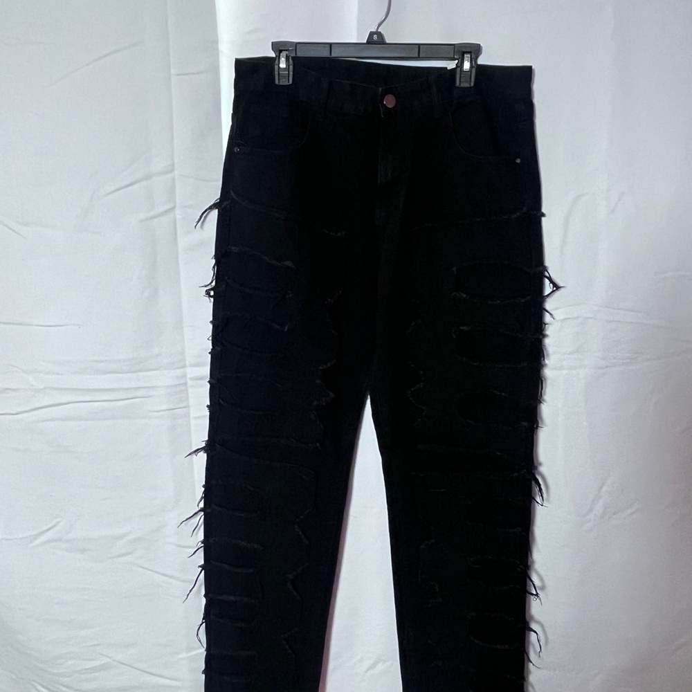 Stylish Black Distressed Men Jeans - Picture 1 of 6